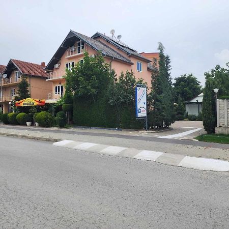 Holiday Ferizaj Ngoại thất bức ảnh