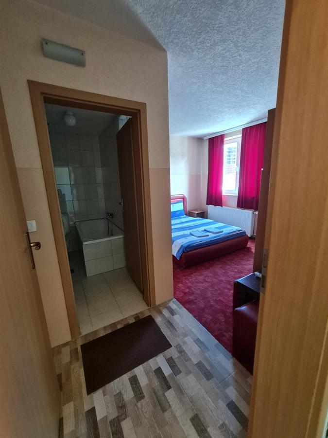 Holiday Ferizaj Ngoại thất bức ảnh