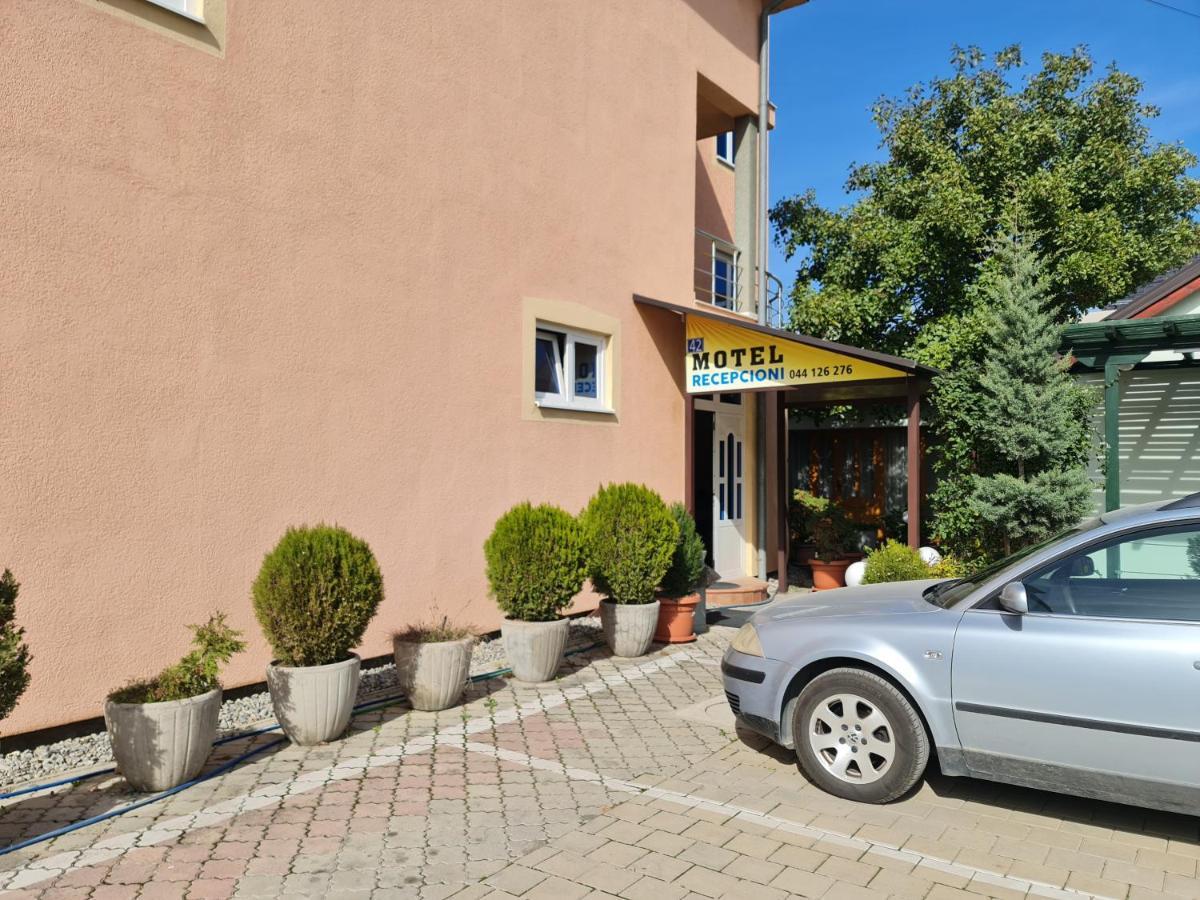 Holiday Ferizaj Ngoại thất bức ảnh