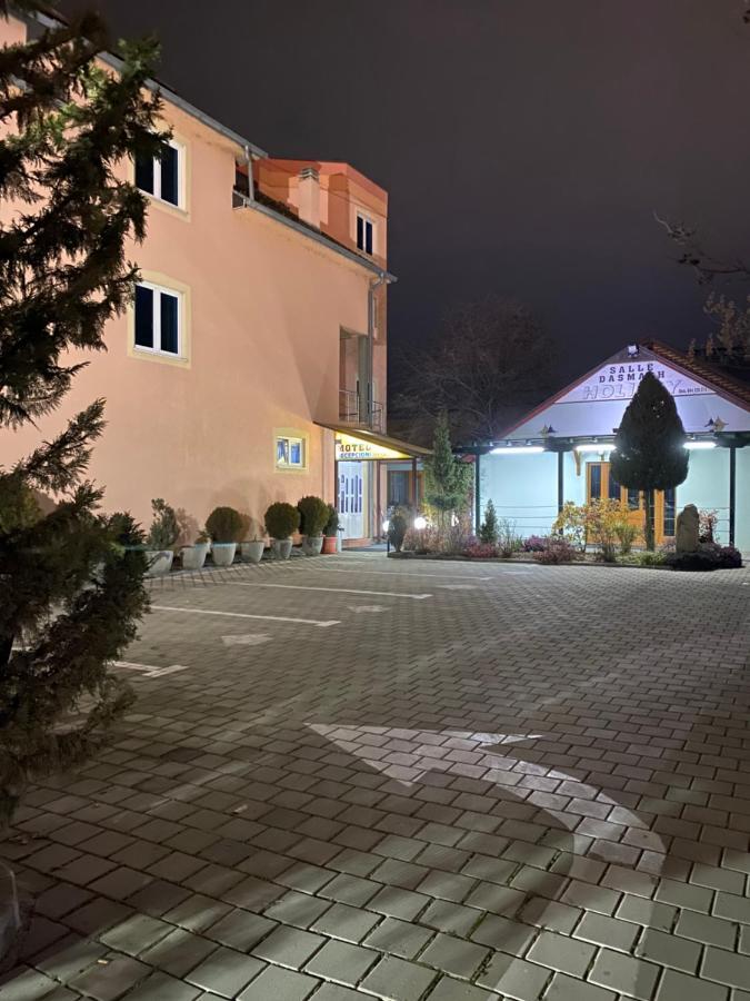 Holiday Ferizaj Ngoại thất bức ảnh